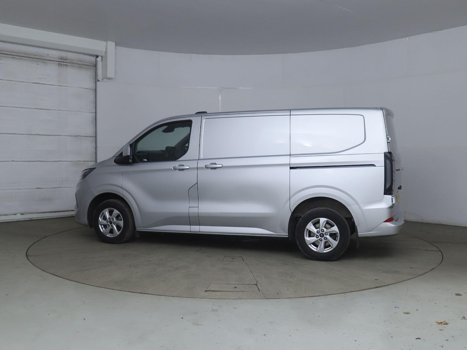 Used Ford Transit Custom 2024 for sale - 77646472: Photo 3