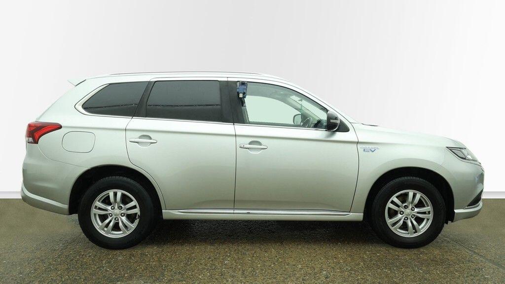 Used Mitsubishi Outlander 2021 for sale - 77853332: Photo 9