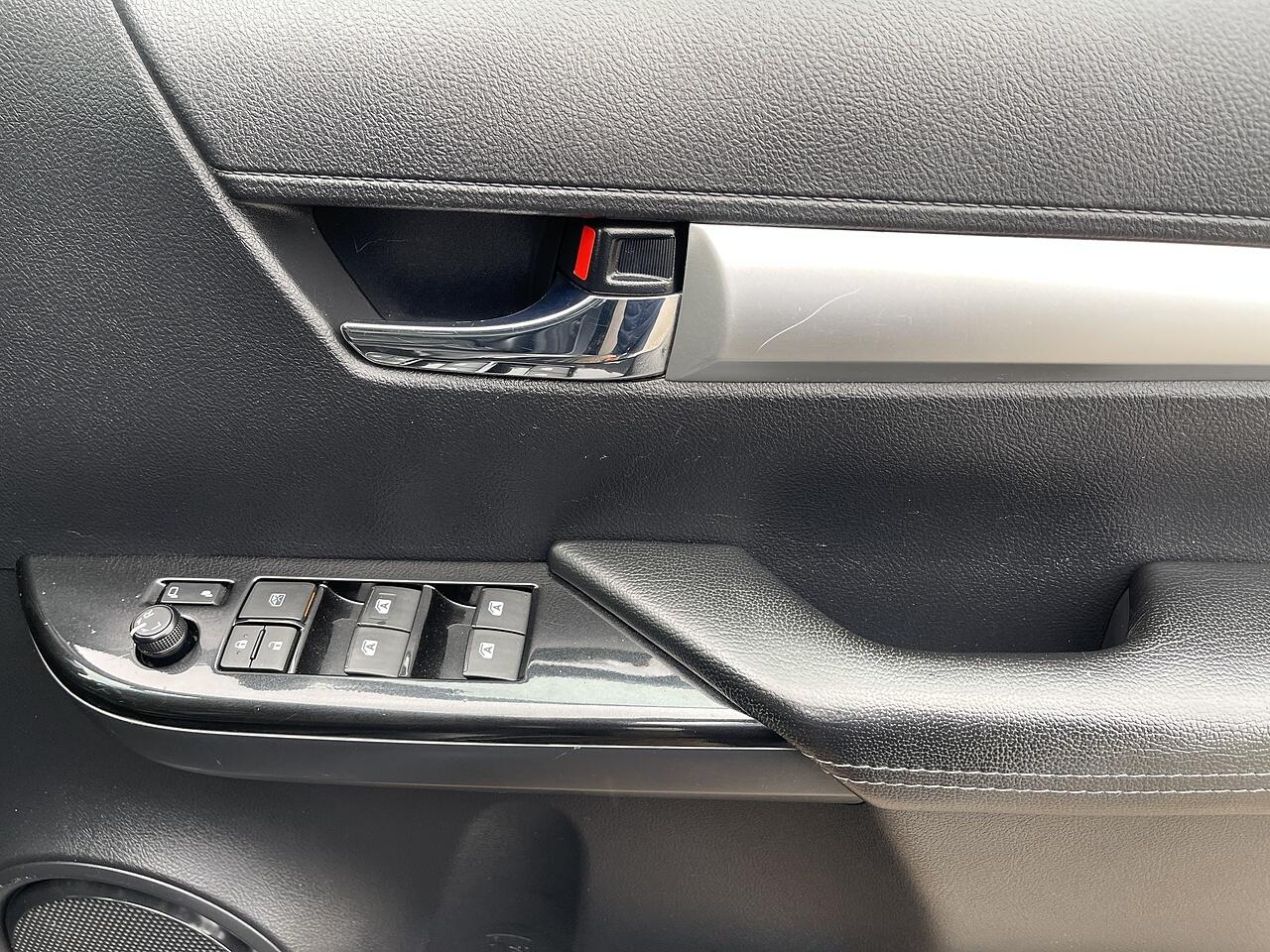 Used Toyota Hilux 2020 for sale - 75493650: Photo 38