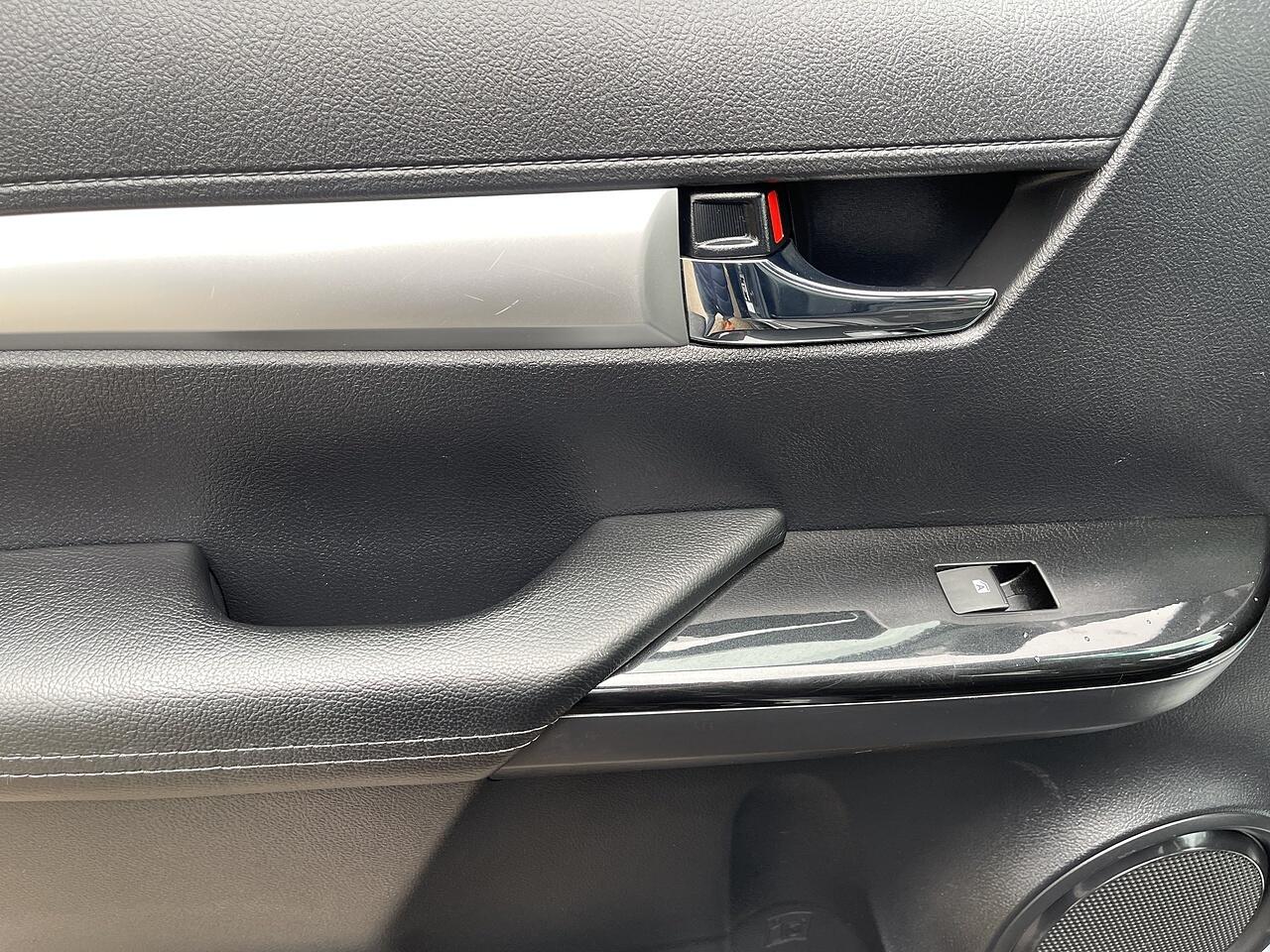 Used Toyota Hilux 2020 for sale - 75493650: Photo 45