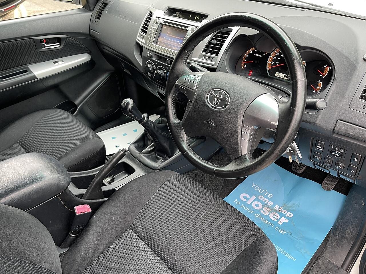 Used Toyota Hilux 2015 for sale - 75954211: Photo 15
