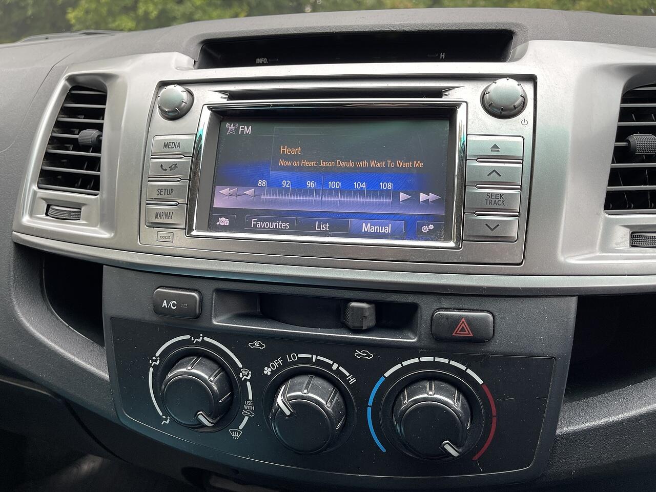 Used Toyota Hilux 2015 for sale - 75954211: Photo 45