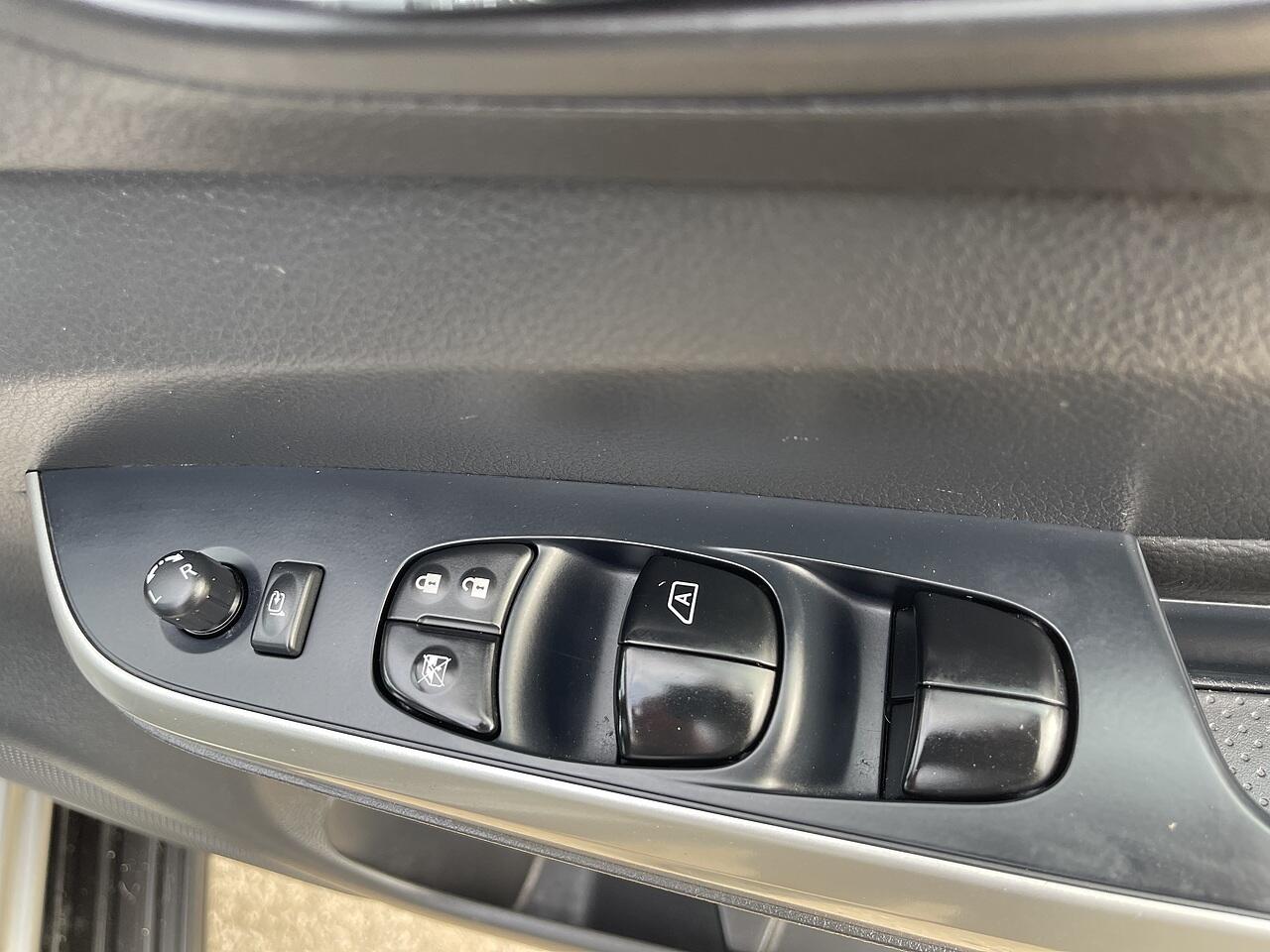 Used Nissan Navara 2019 for sale - 77970388: Photo 33