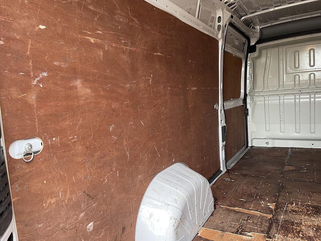 Used Peugeot Boxer 2022 for sale - 76898460: Photo 33