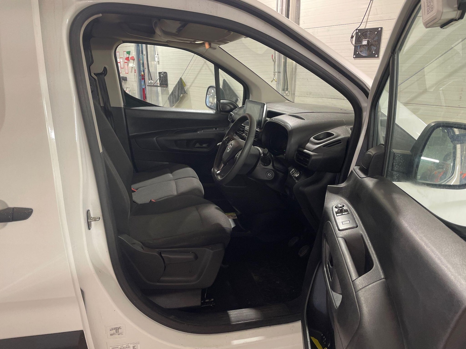 Used Vauxhall Combo 2022 for sale - 77993217: Photo 5