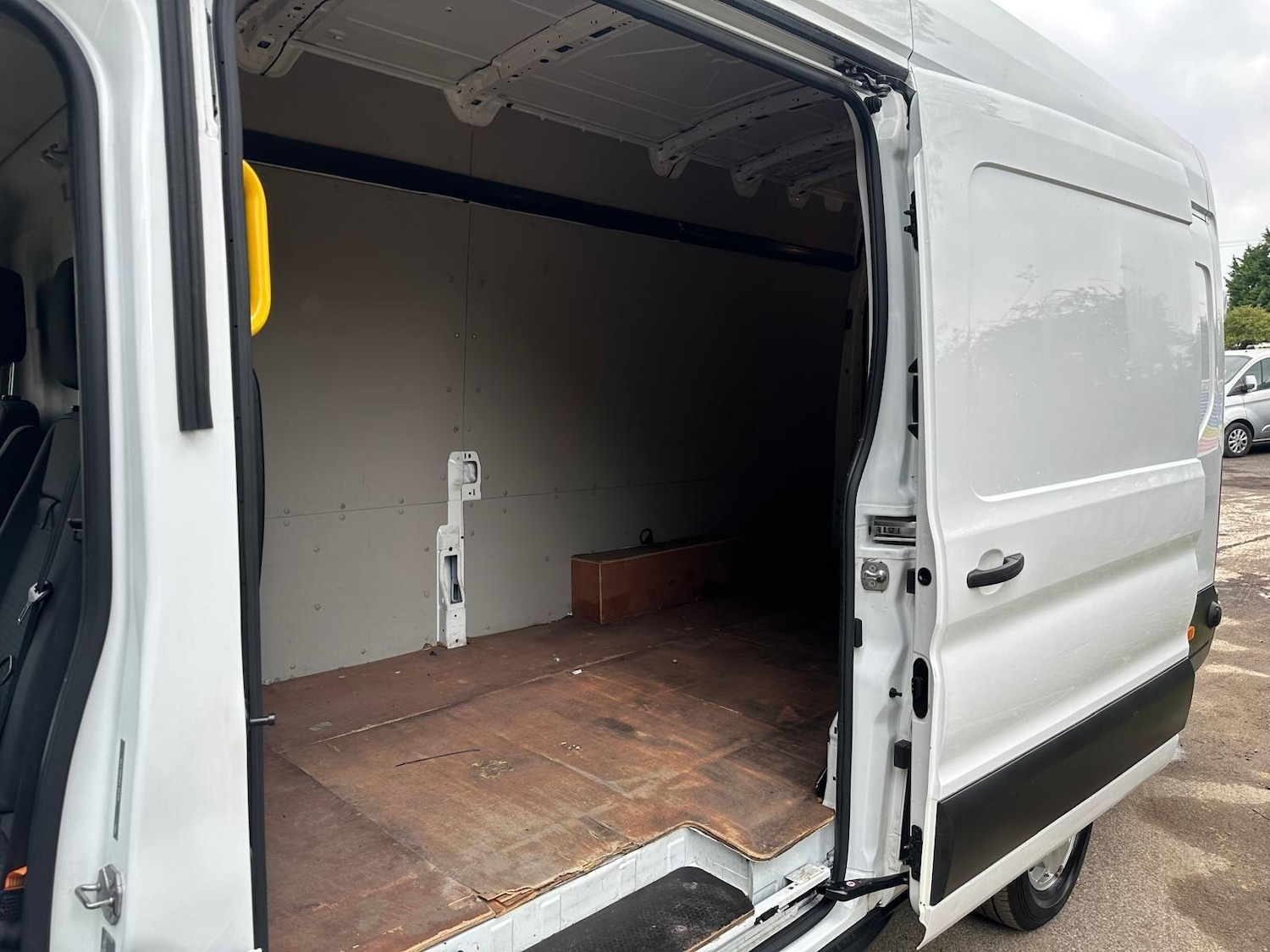 Used Ford Transit 2022 for sale - 75687381: Photo 55