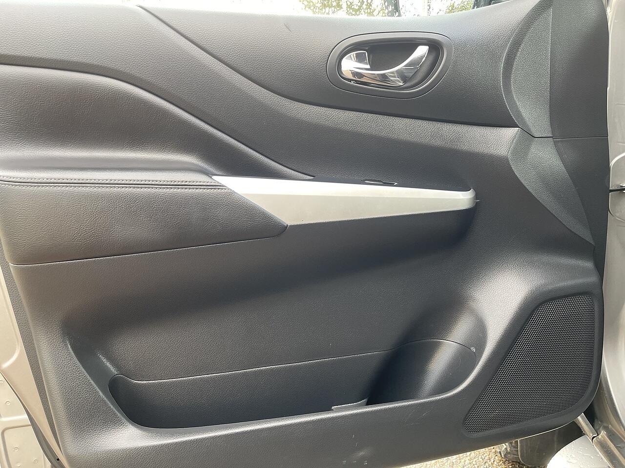 Used Nissan Navara 2019 for sale - 77564786: Photo 40