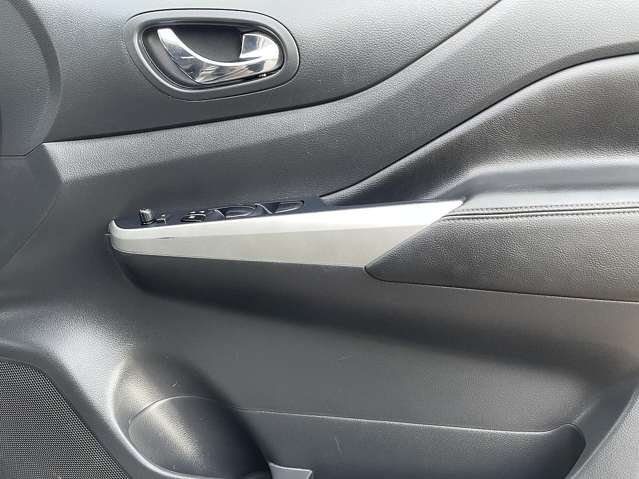 Used Nissan Navara 2019 for sale - 77564786: Photo 51