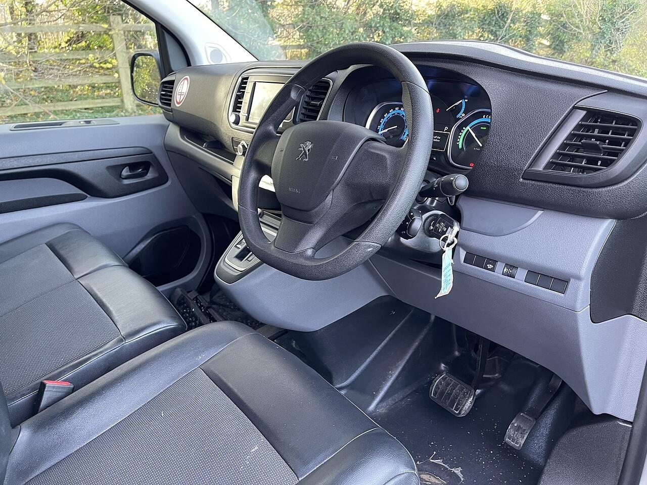 Used Peugeot e-Expert 2021 for sale - 76667458: Photo 14