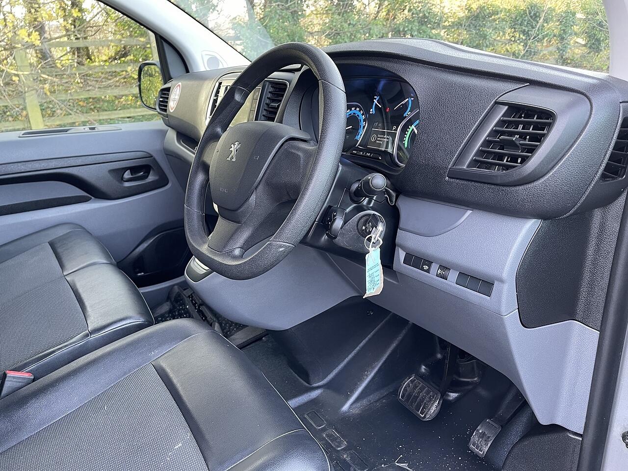 Used Peugeot e-Expert 2021 for sale - 76667458: Photo 15