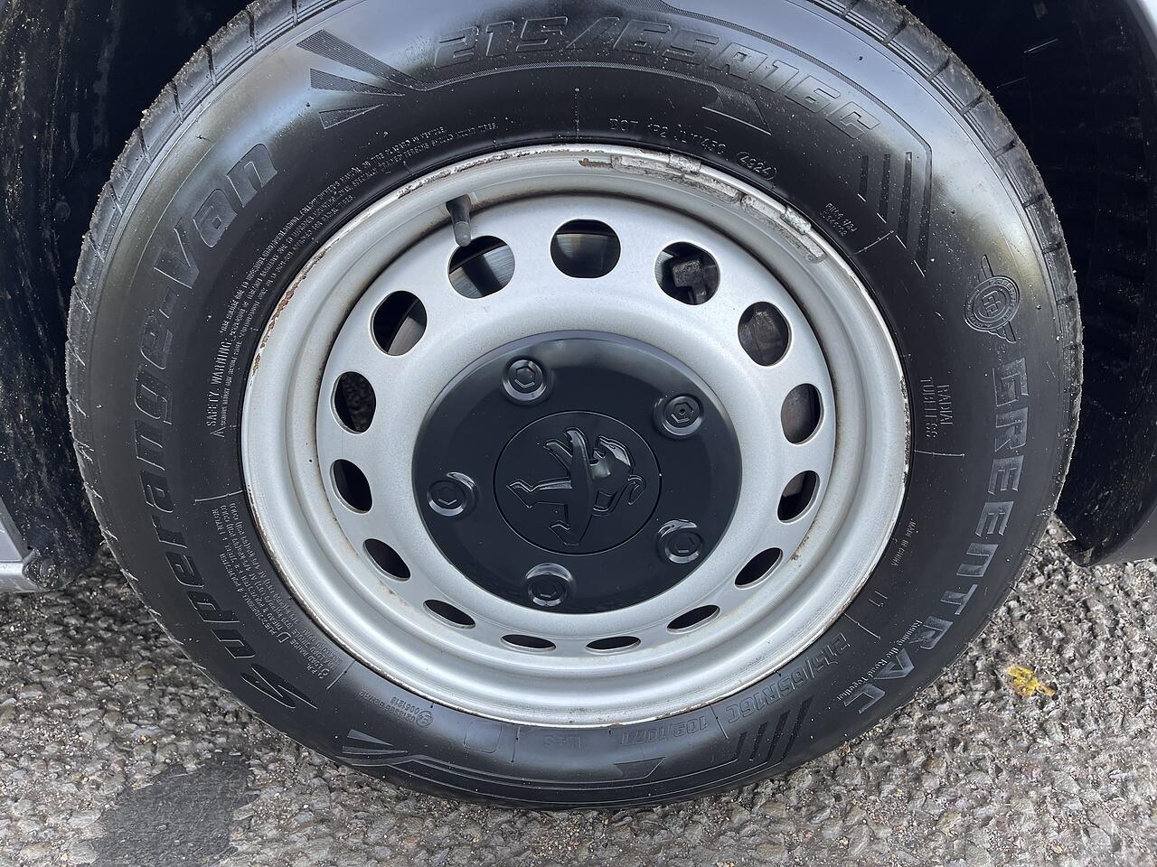 Used Peugeot e-Expert 2021 for sale - 76667458: Photo 25