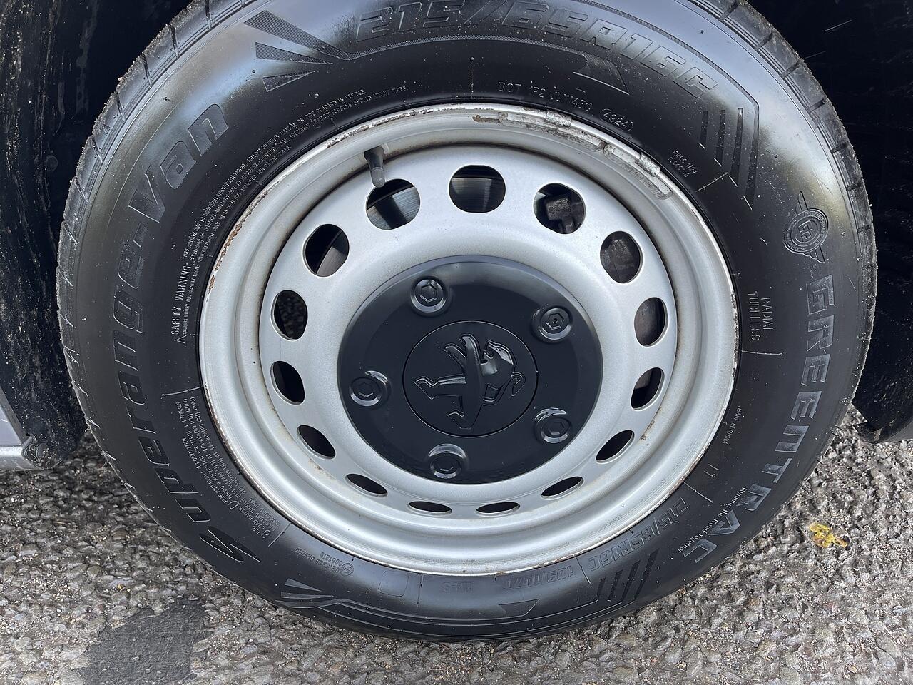 Used Peugeot e-Expert 2021 for sale - 76667458: Photo 26