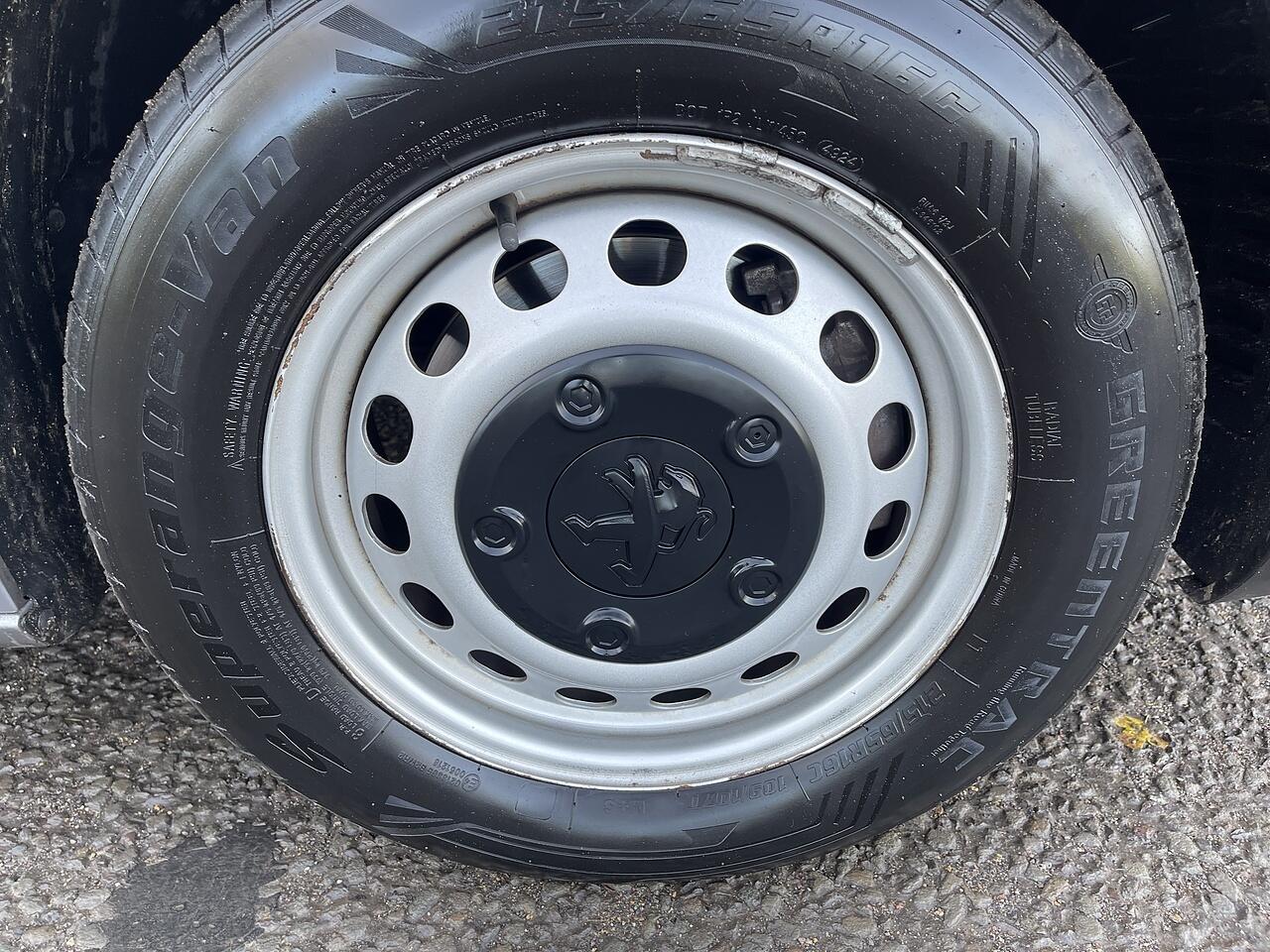 Used Peugeot e-Expert 2021 for sale - 76667458: Photo 28