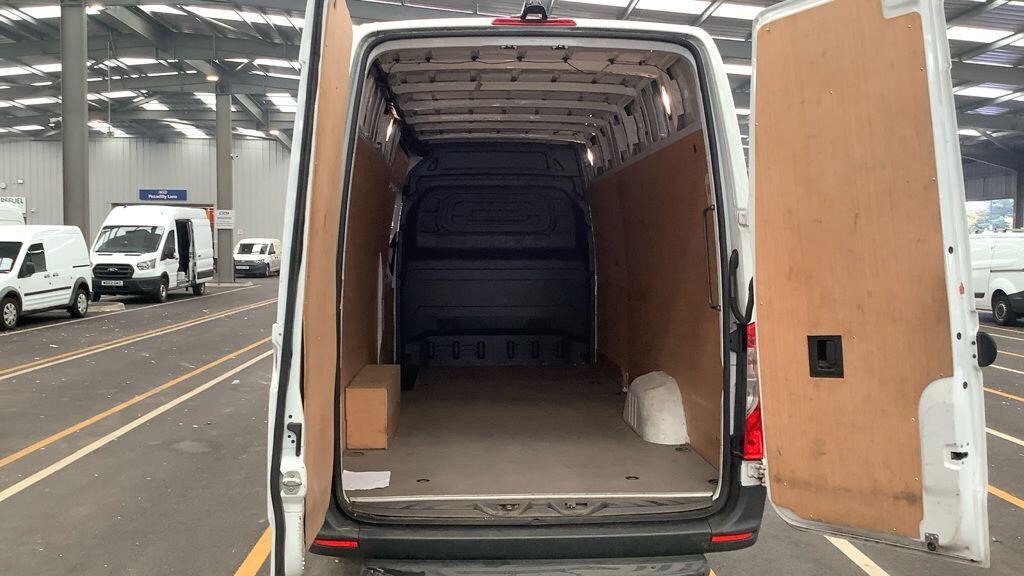 Used Mercedes-Benz Sprinter 2021 for sale - 76377316: Photo 2