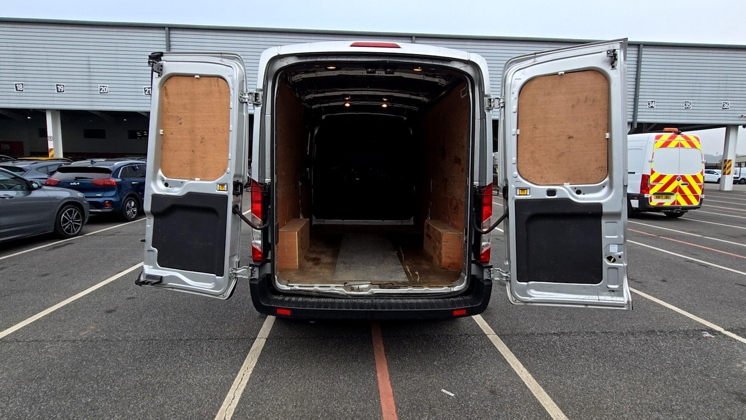 Used Ford Transit 2022 for sale - 77883298: Photo 18