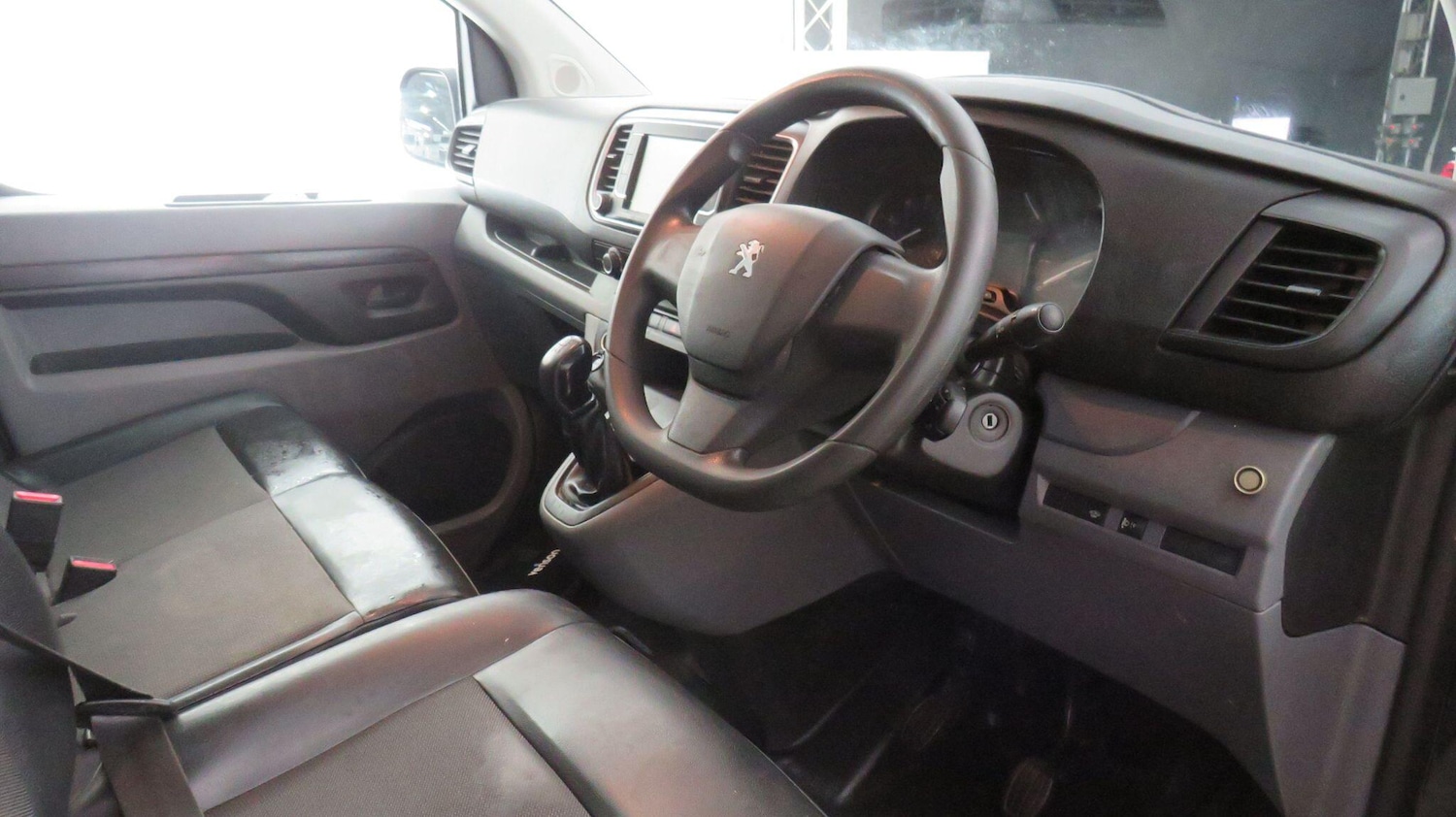Used Peugeot Expert 2019 for sale - 76942450: Photo 16