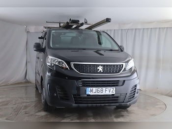 Used Peugeot Expert 2019 for sale - 76942450: Photo