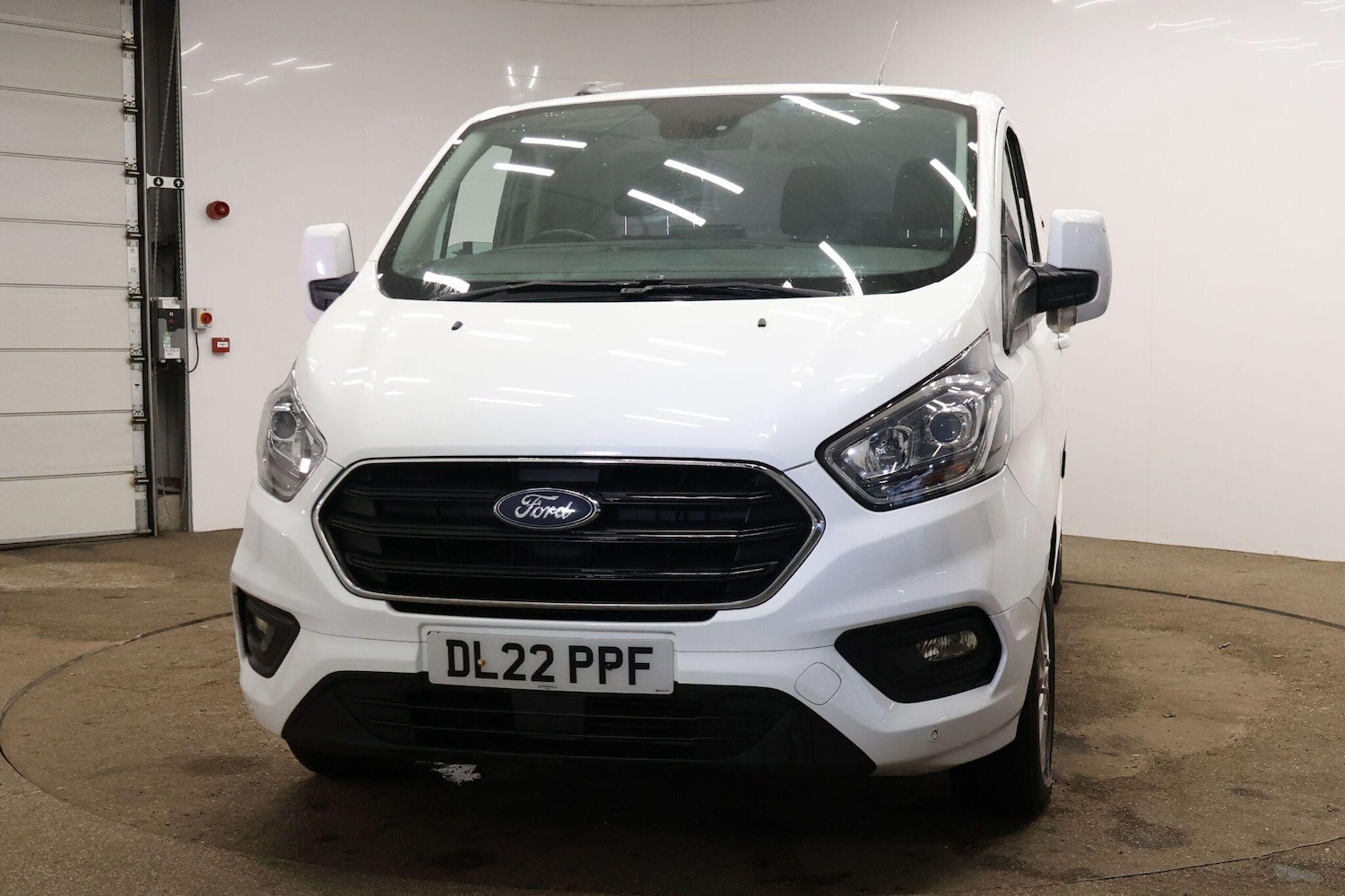 Used Ford Transit Custom 2022 for sale - 76634274: Photo 2