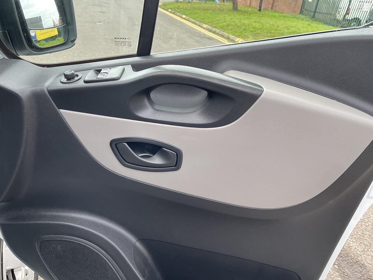 Used Renault Trafic 2017 for sale - 76512885: Photo 31