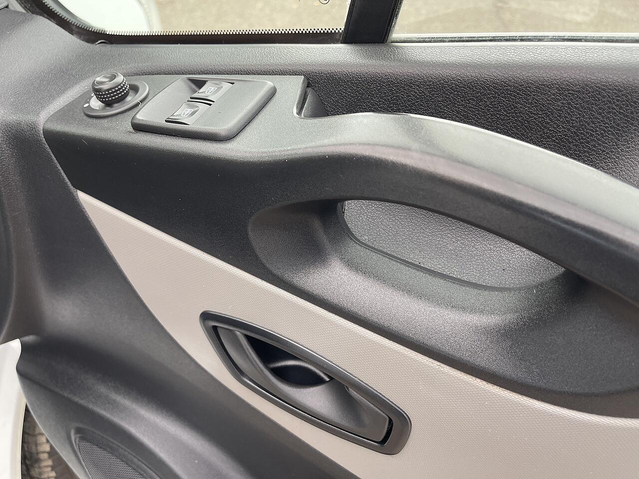 Used Renault Trafic 2017 for sale - 76512885: Photo 32