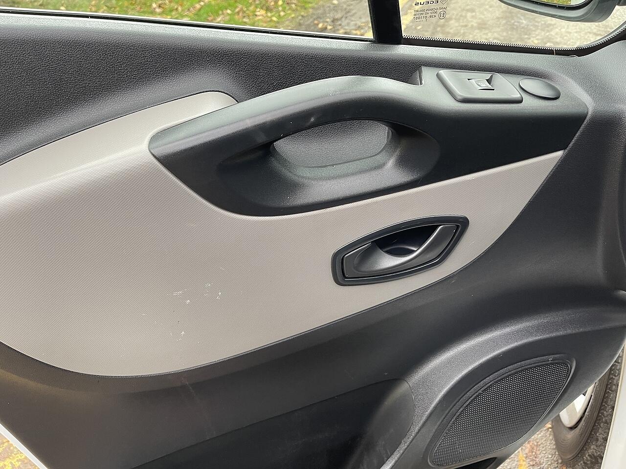 Used Renault Trafic 2017 for sale - 76512885: Photo 33