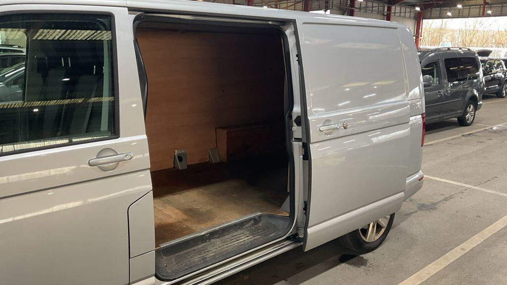 Used Volkswagen Transporter 2022 for sale - 77611905: Photo 14