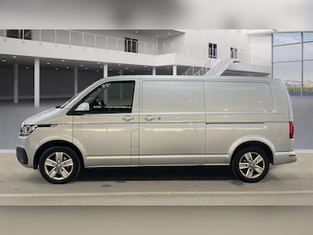 Used Volkswagen Transporter 2022 for sale - 77611905: Photo