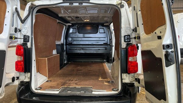 Used Vauxhall Vivaro 2020 for sale - 76042752: Photo 4