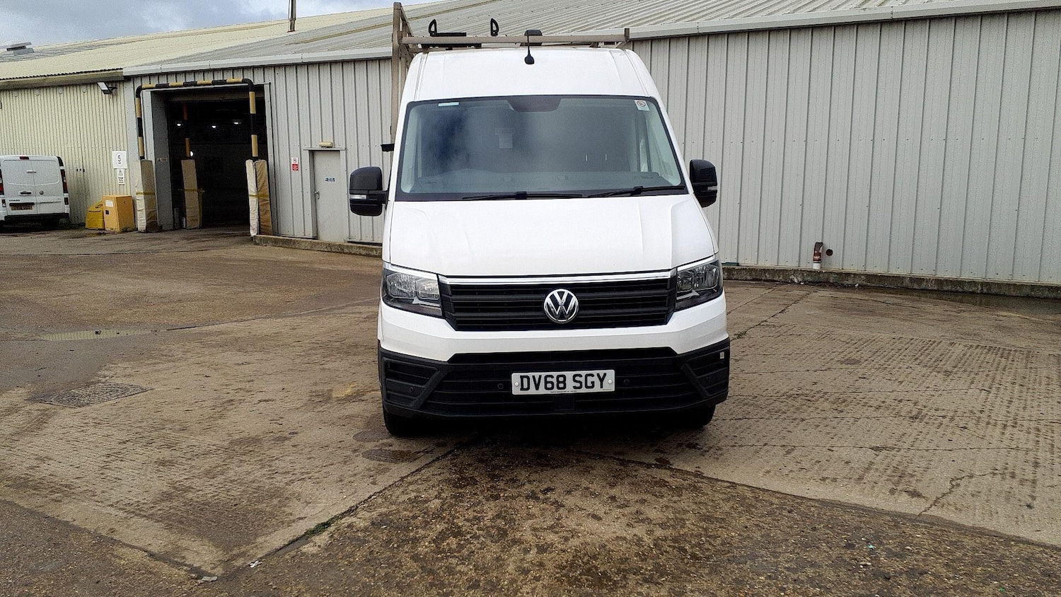 Used Volkswagen Crafter 2018 for sale - 77559135: Photo 2