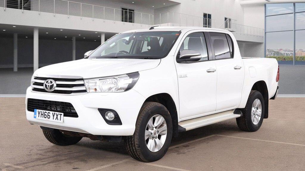 Used Toyota Hilux 2017 for sale - 78058295: Photo 2