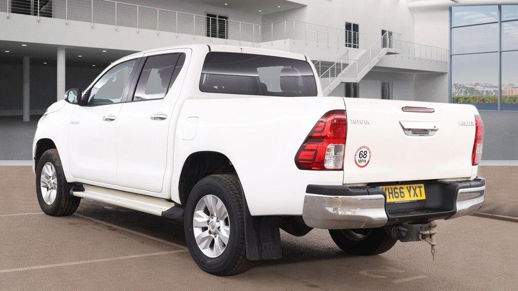 Used Toyota Hilux 2017 for sale - 78058295: Photo 3