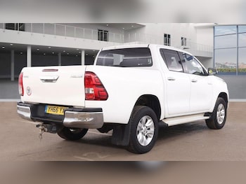 Used Toyota Hilux 2017 for sale - 78058295: Photo