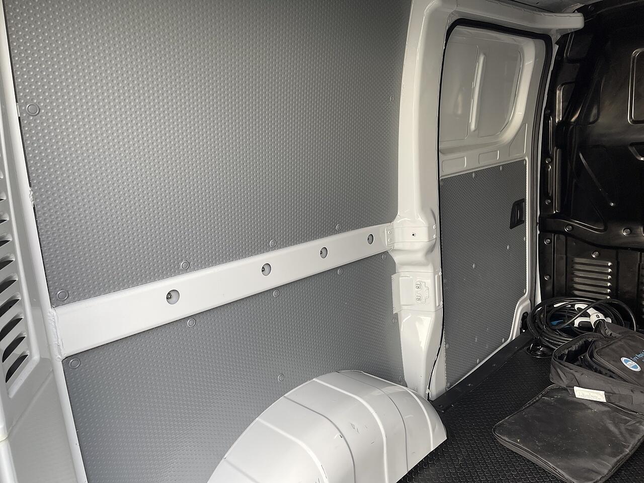 Used Maxus eDeliver 3 2022 for sale - 76714926: Photo 30