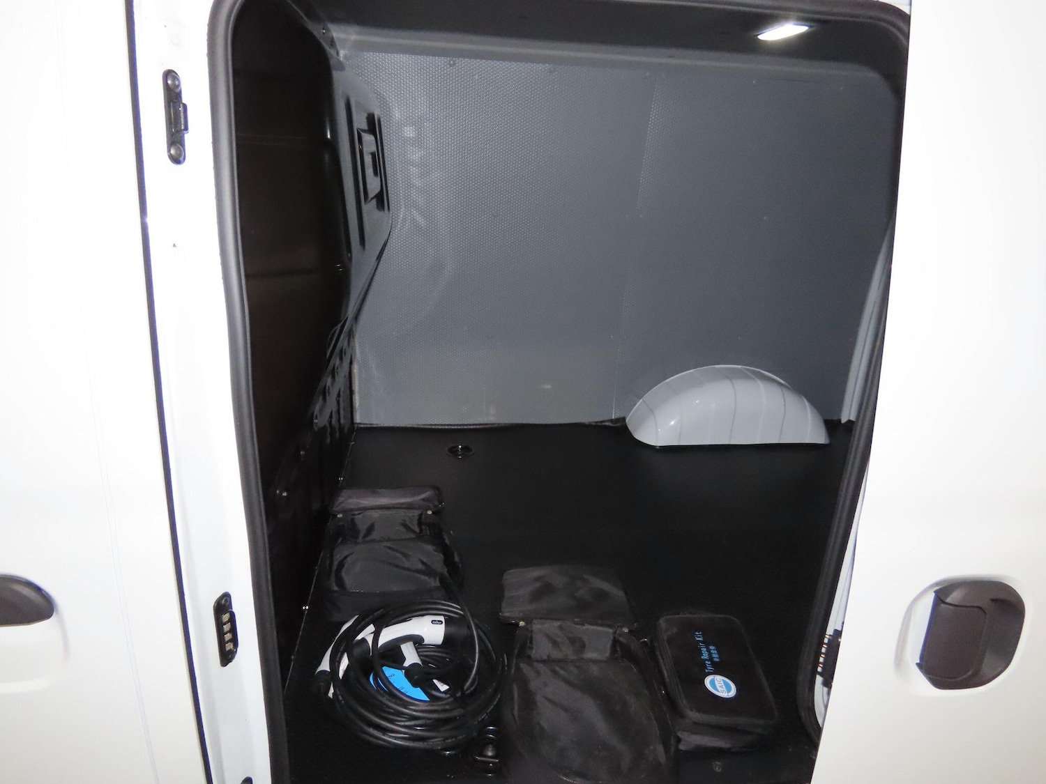 Used Maxus eDeliver 3 2022 for sale - 76714926: Photo 9