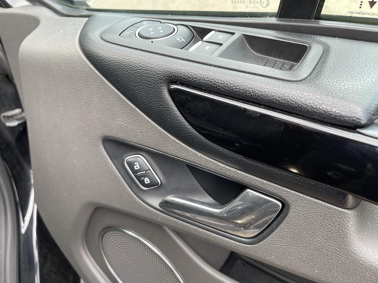 Used Ford Tourneo Custom 2020 for sale - 76370145: Photo 31