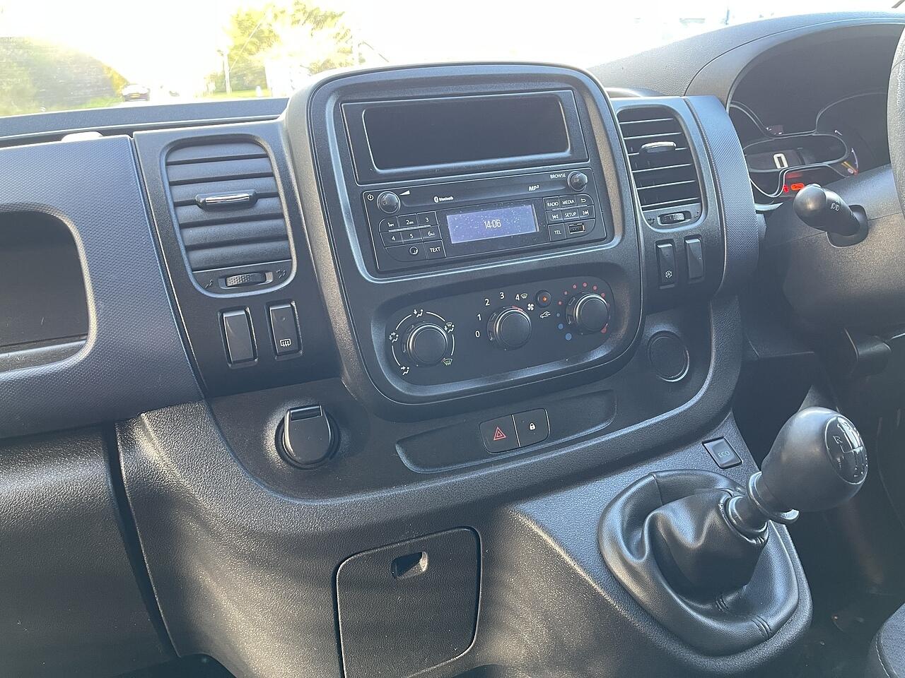 Used Vauxhall Vivaro for sale - 78136436: Photo 23