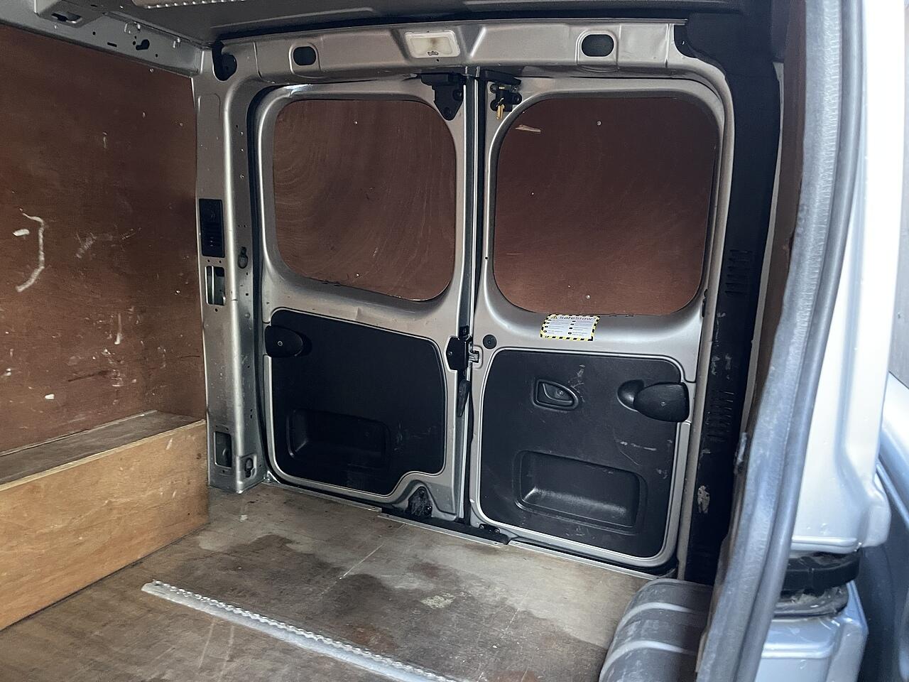 Used Vauxhall Vivaro for sale - 78136436: Photo 27