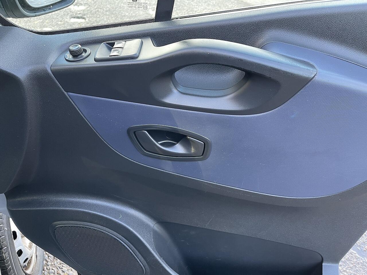 Used Vauxhall Vivaro for sale - 78136436: Photo 29