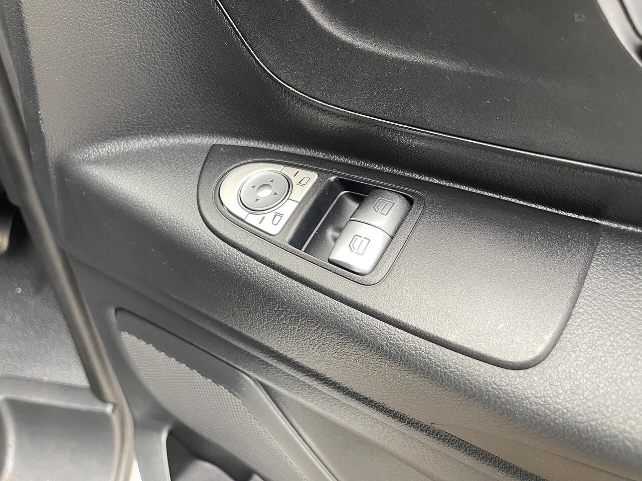 Used Mercedes-Benz Vito 2022 for sale - 75589608: Photo 37