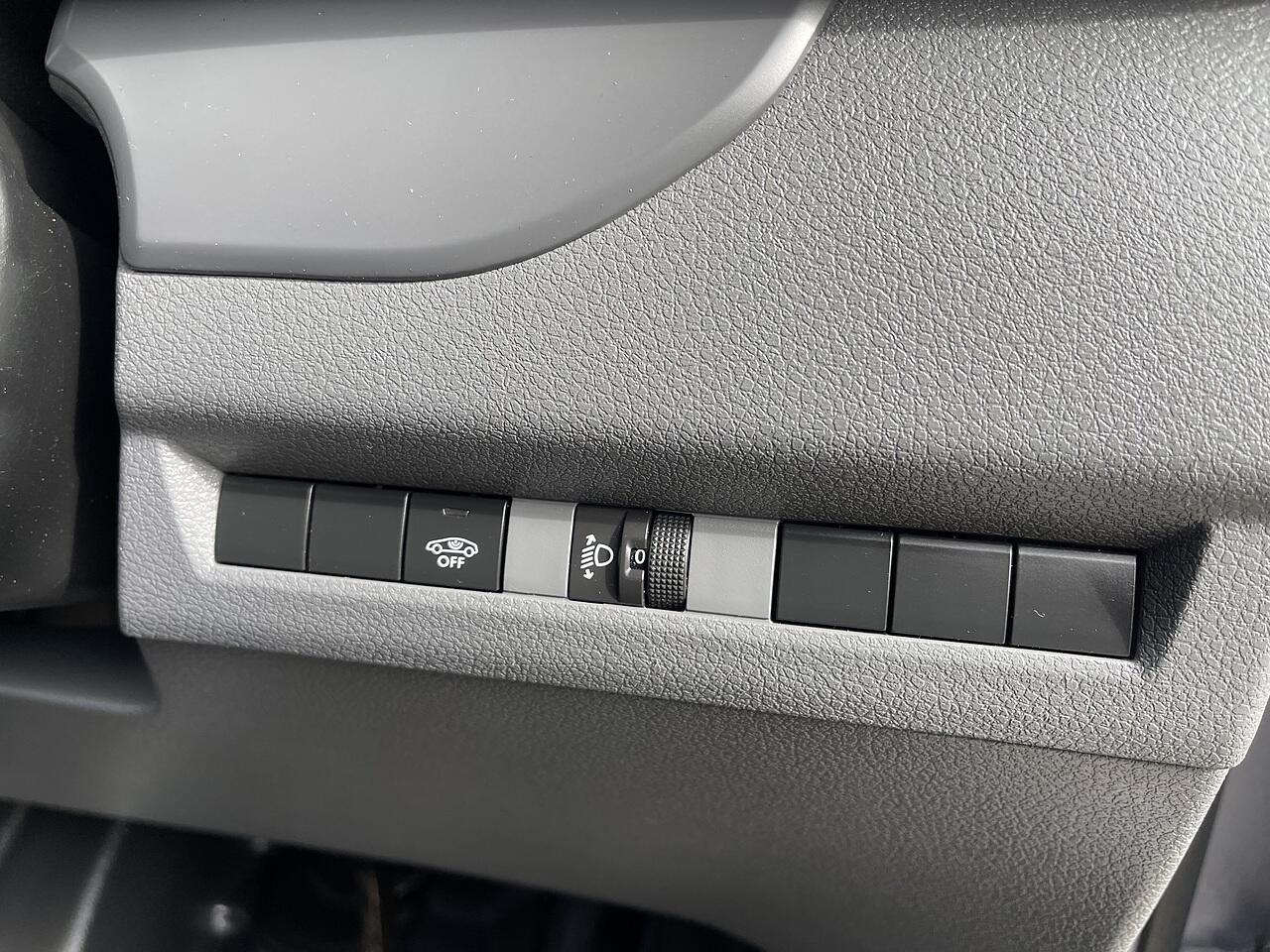 Used Peugeot e-Expert 2021 for sale - 77377376: Photo 28