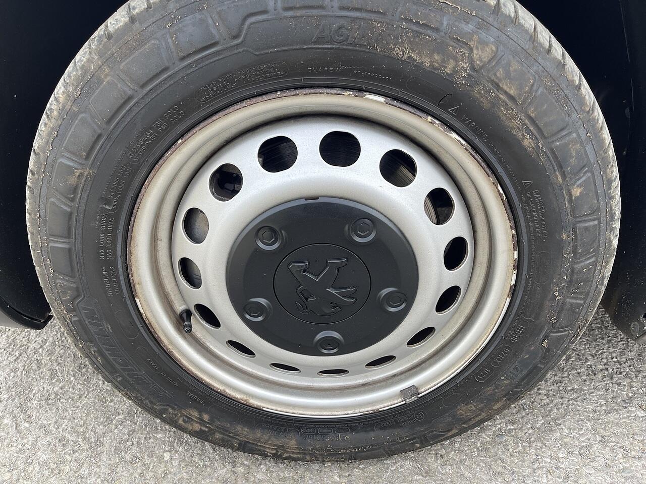 Used Peugeot e-Expert 2021 for sale - 77377376: Photo 31