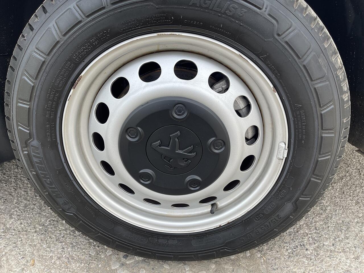 Used Peugeot e-Expert 2021 for sale - 77377376: Photo 32