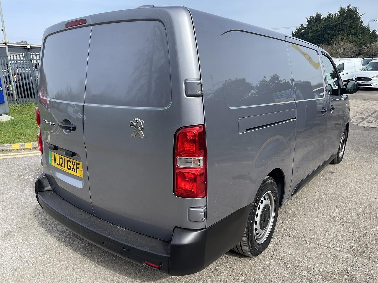 Used Peugeot e-Expert 2021 for sale - 77377376: Photo 41