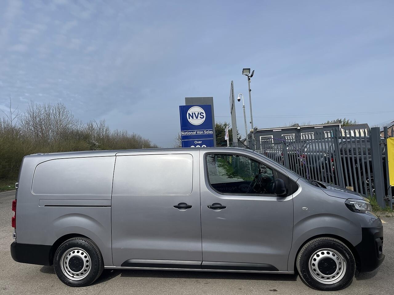 Used Peugeot e-Expert 2021 for sale - 77377376: Photo 47