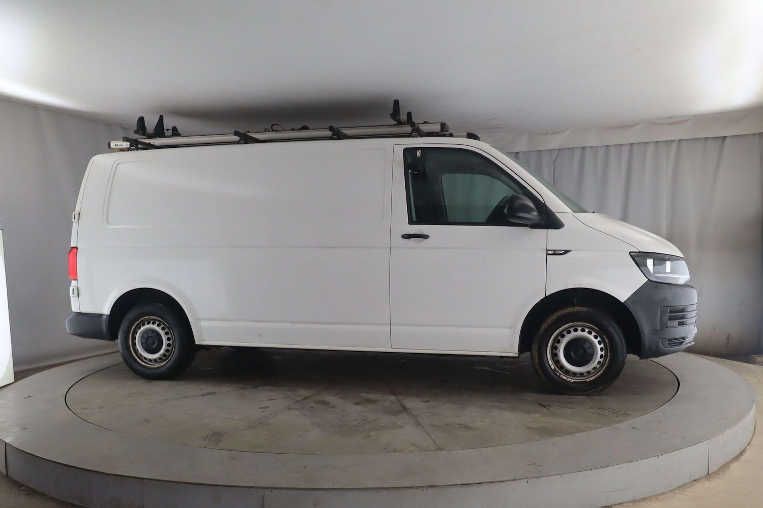 Used Volkswagen Transporter 2018 for sale - 77564868: Photo 9
