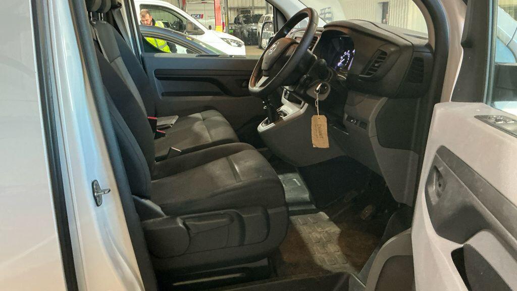 Used Vauxhall Vivaro for sale - 77267943: Photo 13