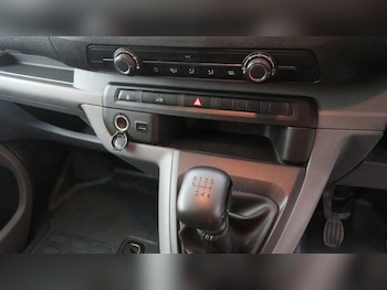 Used Vauxhall Vivaro 2022 for sale - 76175097: Photo