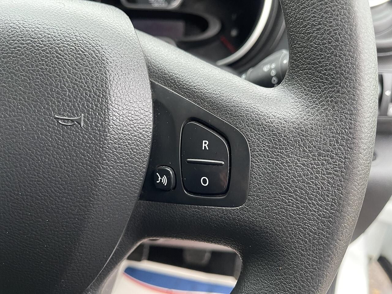 Used Renault Trafic 2021 for sale - 76786477: Photo 32