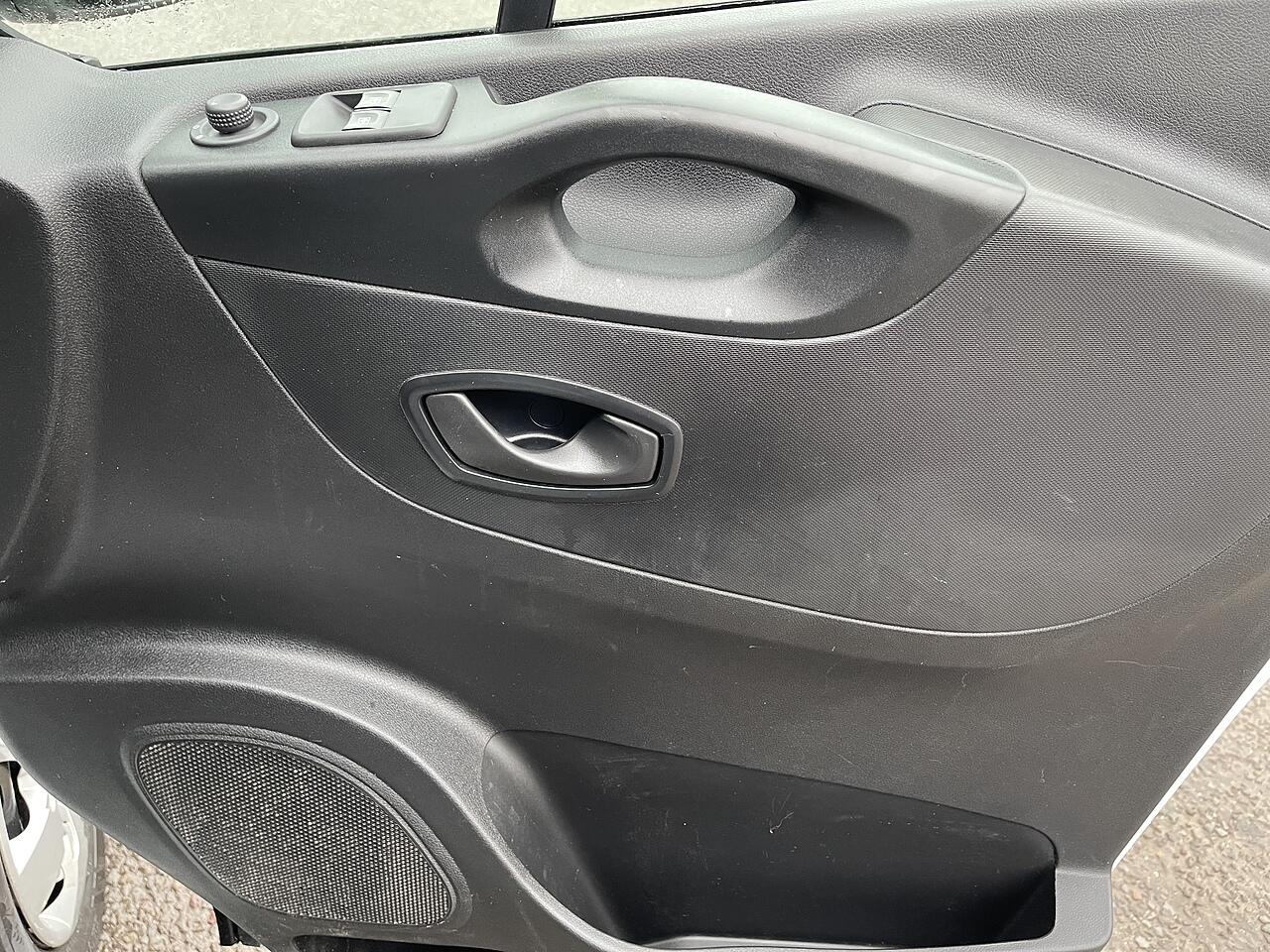 Used Renault Trafic 2021 for sale - 76786477: Photo 34