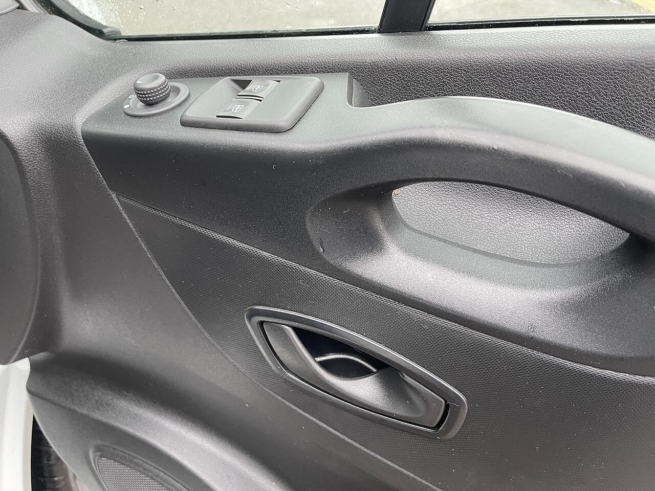 Used Renault Trafic 2021 for sale - 76786477: Photo 35